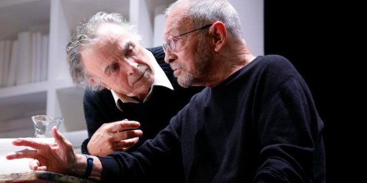 Franco Branciaroli e Umberto Orsini nello spettacolo “Per un sì o per un no” di Nathalie Sarraute (foto di Amati Bacciardi)
