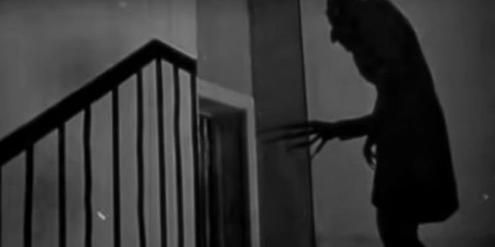 Una scena del film "Nosferatu il vampiro" di Friedrich Wilhelm Murnau
