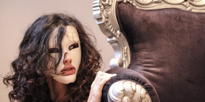 Chiara Salvucci in "Mercurio" di Amélie Nothomb