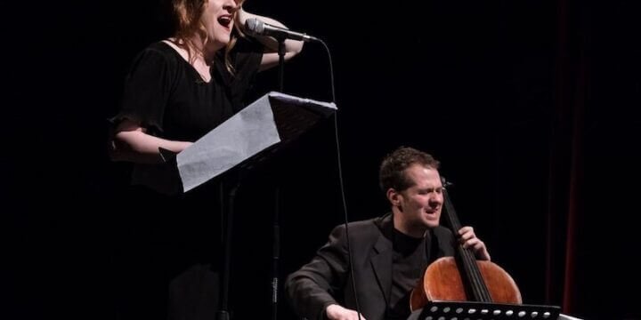 Federica Fracassi e Lamberto Curtoni in "Dora pro nobis" (foto di Giovanna Paolillo)