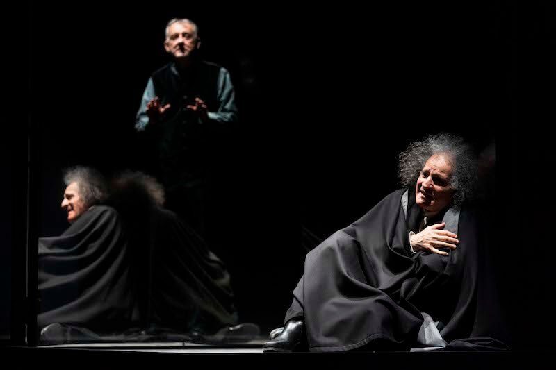 Elia Schilton e Fabio Bussotti nello spettacolo "Il sosia". Foto di Noemi Ardesi