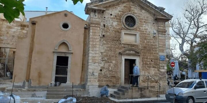La chiesetta di San Rocco nel quartiere Splantzia di Chanià (Creta)