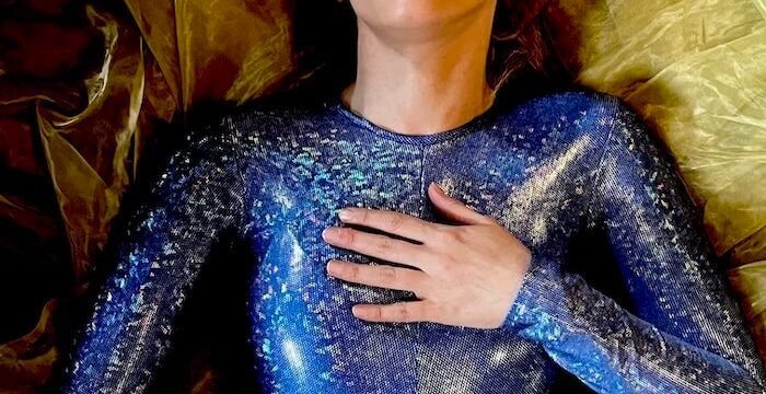 Marina Rocco nei panni di Cruz, protagonista spettacolo "R.A.M." di Edoardo Erba