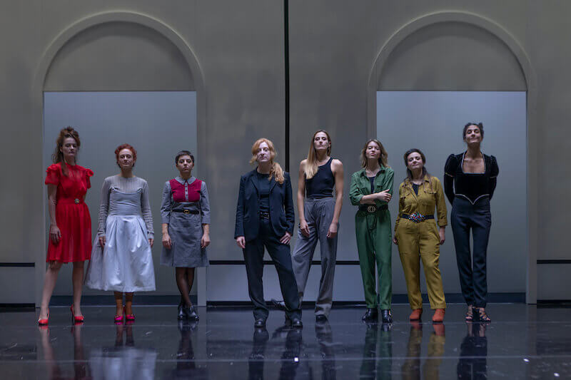 Il cast tutto al femminile di "Otello". Foto di Gianluca Pantaleo