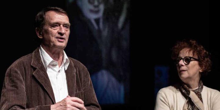 Renato Sarti e Laura Curino nello spettacolo "Il rumore del silenzio". Foto di Laila Pozzo