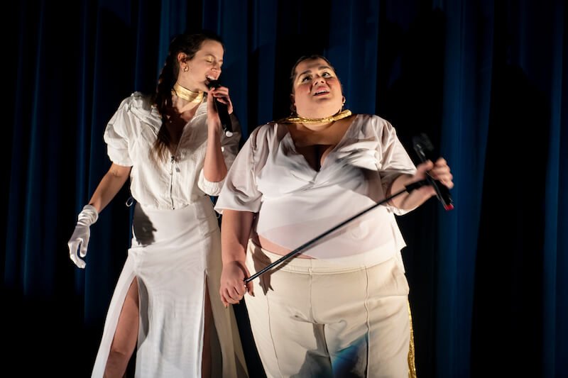 Lucia Limonta e Claudia Marsicano ne "Le Rane". Foto di Luca Del Pia