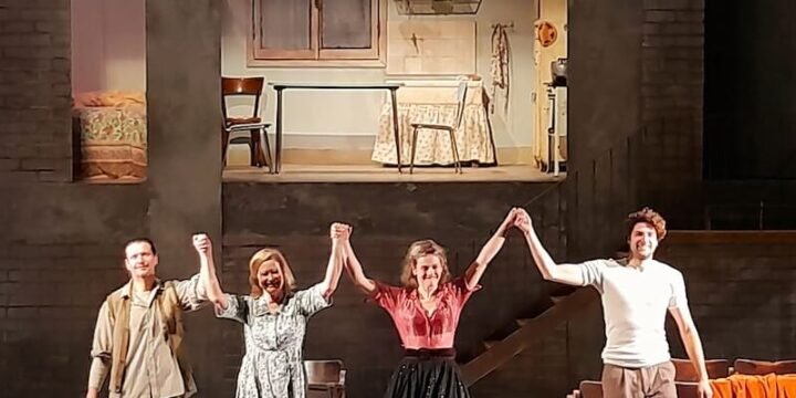 Luca Sandri, Mariella Valentini, Marina Rocco e Filippo Lai al termine dello spettacolo "La Maria Brasca" di Giovanni Testori al Teatro Franco Parenti di Milano. Foto di Saul Stucchi
