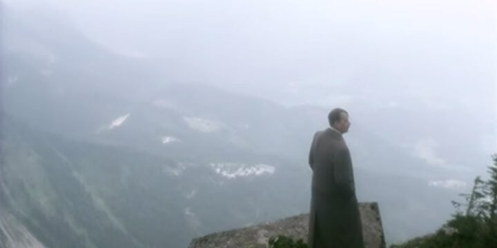 Uno screenshot del film "Moloch" di Aleksandr Sokurov