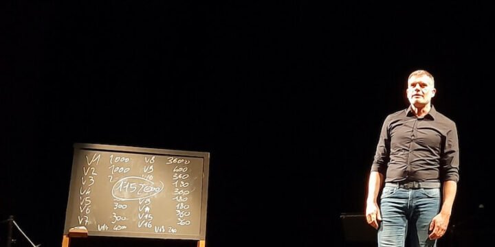 Stefano Massini al termine della presentazione - spettacolo "Manhattan Project" al Piccolo Teatro Grassi di Milano