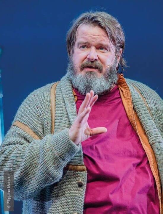 Giuseppe Battiston in "La valigia" di Sergej Dovlatov. Foto di Filippo Manzini