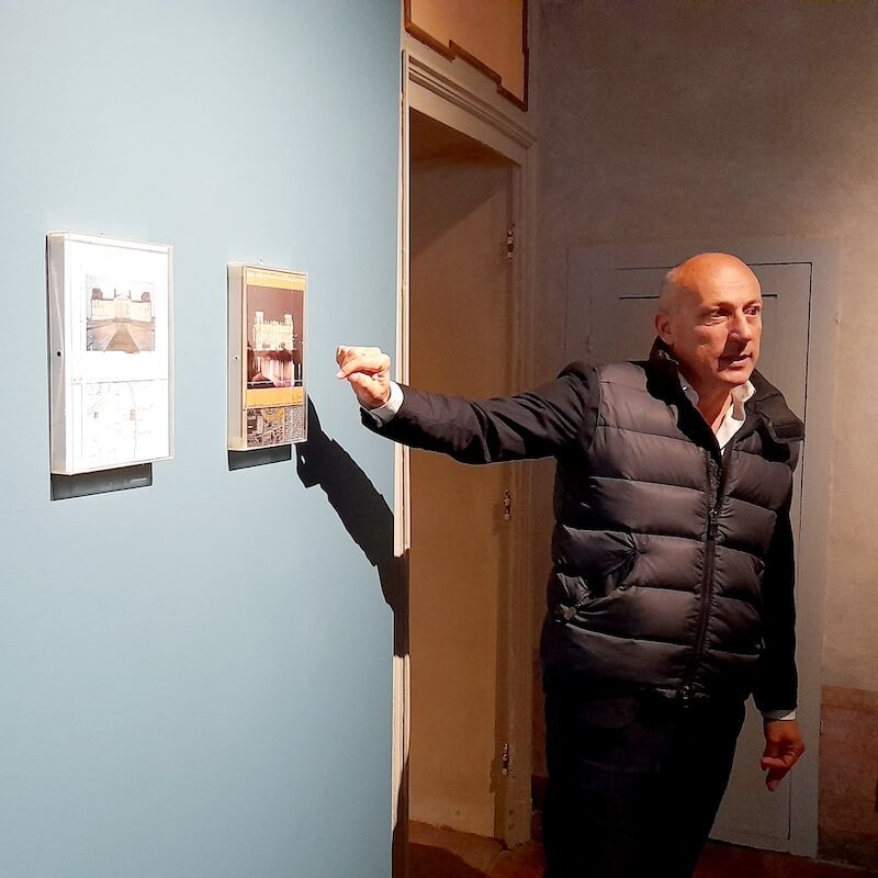 Paolo Repetto alla mostra "Christo e Jeanne-Claude. Projects" al Castello di Miradolo. Foto di Saul Stucchi