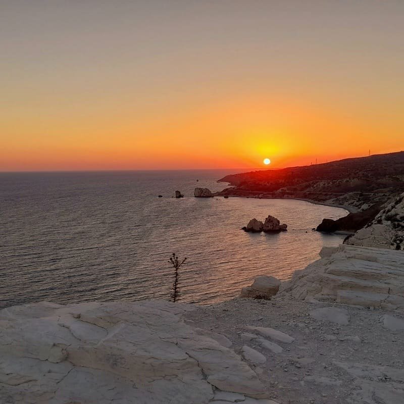 Un tramonto sul mare a Cipro. Foto di Saul Stucchi per ALIBI Online