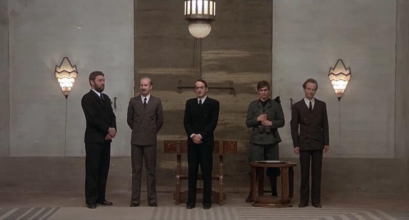 Uno screenshot del film "Salò o le 120 giornate di Sodoma" di Pier Paolo Pasolini