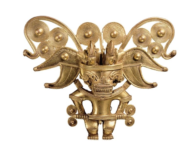 Ciondolo a forma di uomo pipistrello con copricapo di uccello, Colombia, Sierra Nevada de Santa Marta, Museo del Oro - Banco de la República, Colombia © Foto: Clark M. Rodríguez