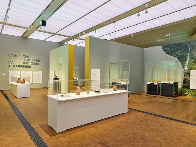 Allestimento mostra "Più che oro", foto: Mark Niedermann, © Museum Rietberg