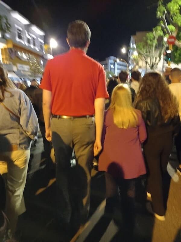 Figura gigante in processione a Chanià