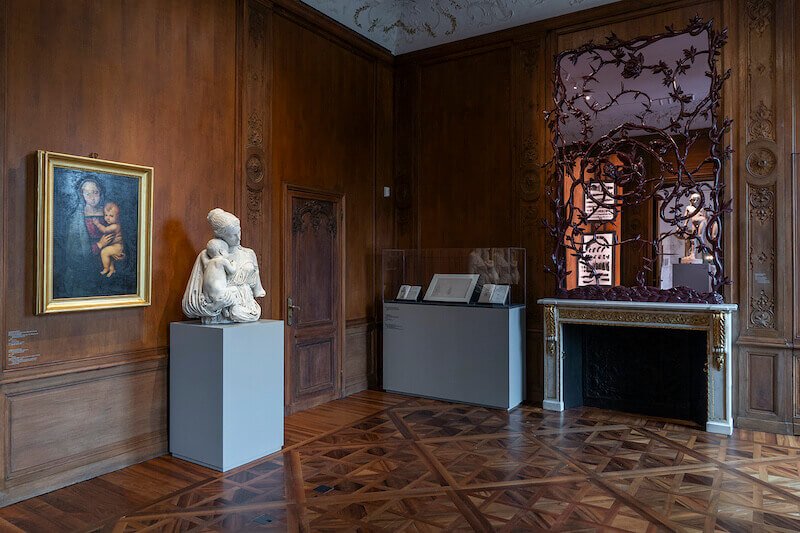Un'immagine dell'allestimento della mostra "Il volto e l'allegoria. Sculture di Lorenzo Bartolini" in corso alla Fondazione Rovati di Milano. Foto di Daniele Portanome