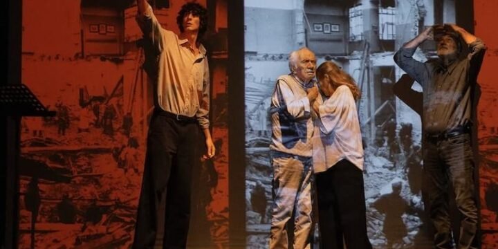 Un'immagine dello spettacolo "Rinascere dalle macerie" diretto da Massimo de Vita