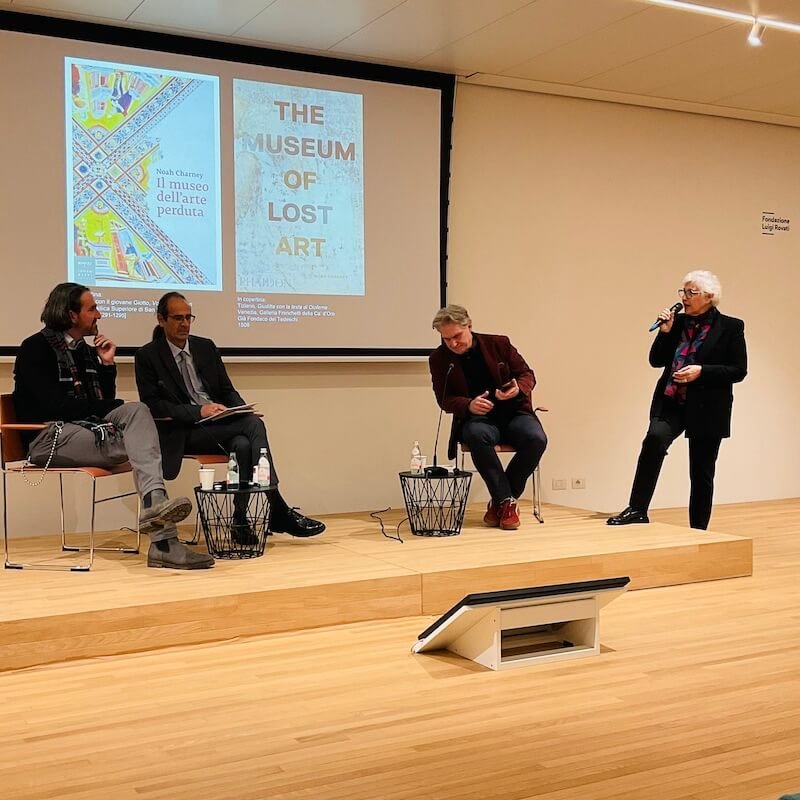 Alla Fondazione Luigi Rovati di Milano si è tenuto un incontro sull'arte perduta con Noah Charney e Fabio Vittucci. Foto di Saul Stucchi