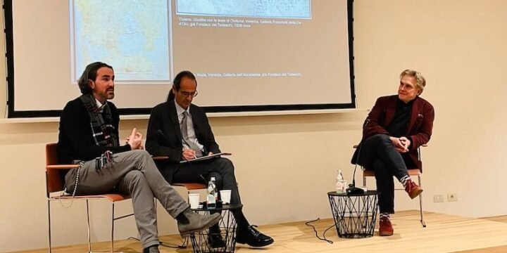 Noah Charney ha dialogato con Fabio Vittucci di arte perduta alla Fondazione Luigi Rovati di Milano. Foto di Saul Stucchi