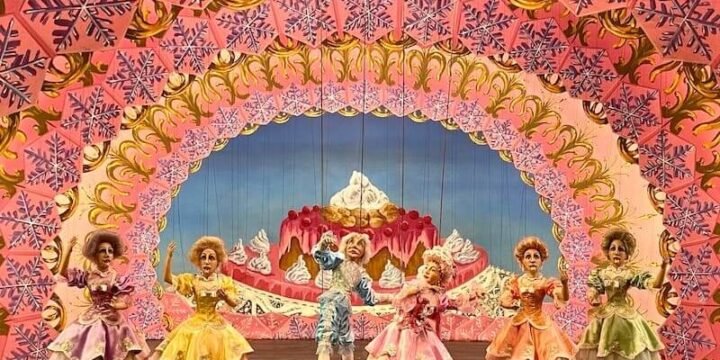 "Lo schiaccianoci" della compagnia marionettistica Carlo Colla & Figli