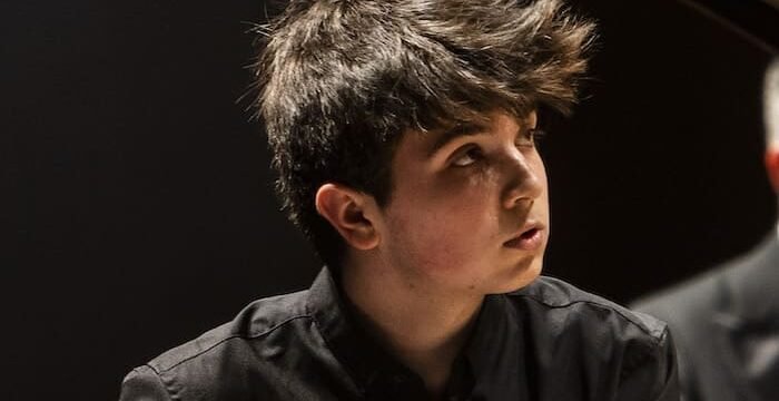 Il giovane pianista Antonio Alessandri (foto dal sito dei Pomeriggi Musicali)
