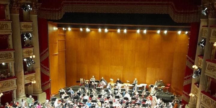 Daniele Gatti alla prova riepilogativa della Decima Sinfonia di Mahler al Teatro alla Scala (10 febbraio 2025)