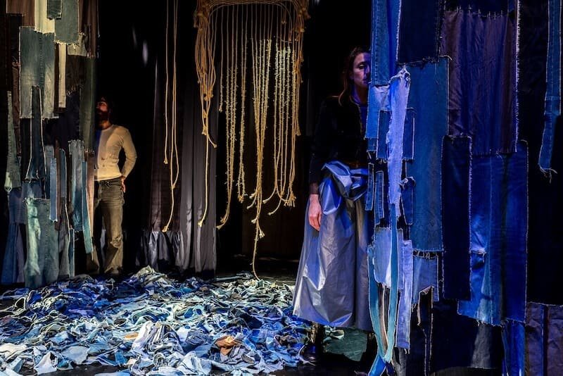 Benedetta Brambilla e Sebastiano Sicurezza nello spettacolo "Barbablù" di Campsirago Residenza diretto da Michele Losi. Foto di Alvise Crovato