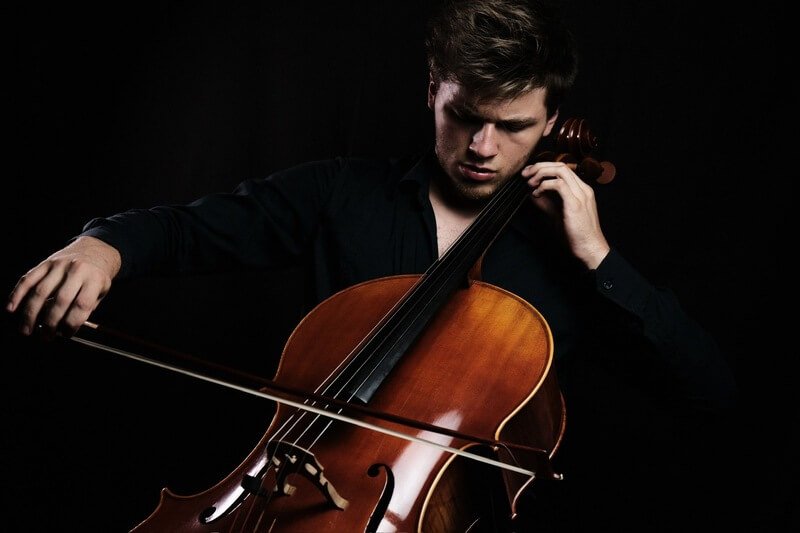 Il violoncellista Ettore Pagano